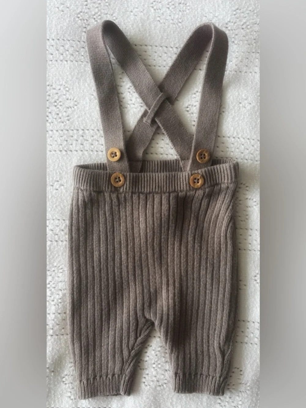 Carter’s Newborn Knit Photo Bundle | Cable Knit Set + Sage Nightgown + Book|Toy - Picture 4 of 7